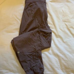 Lululemon Joggers in great condition!